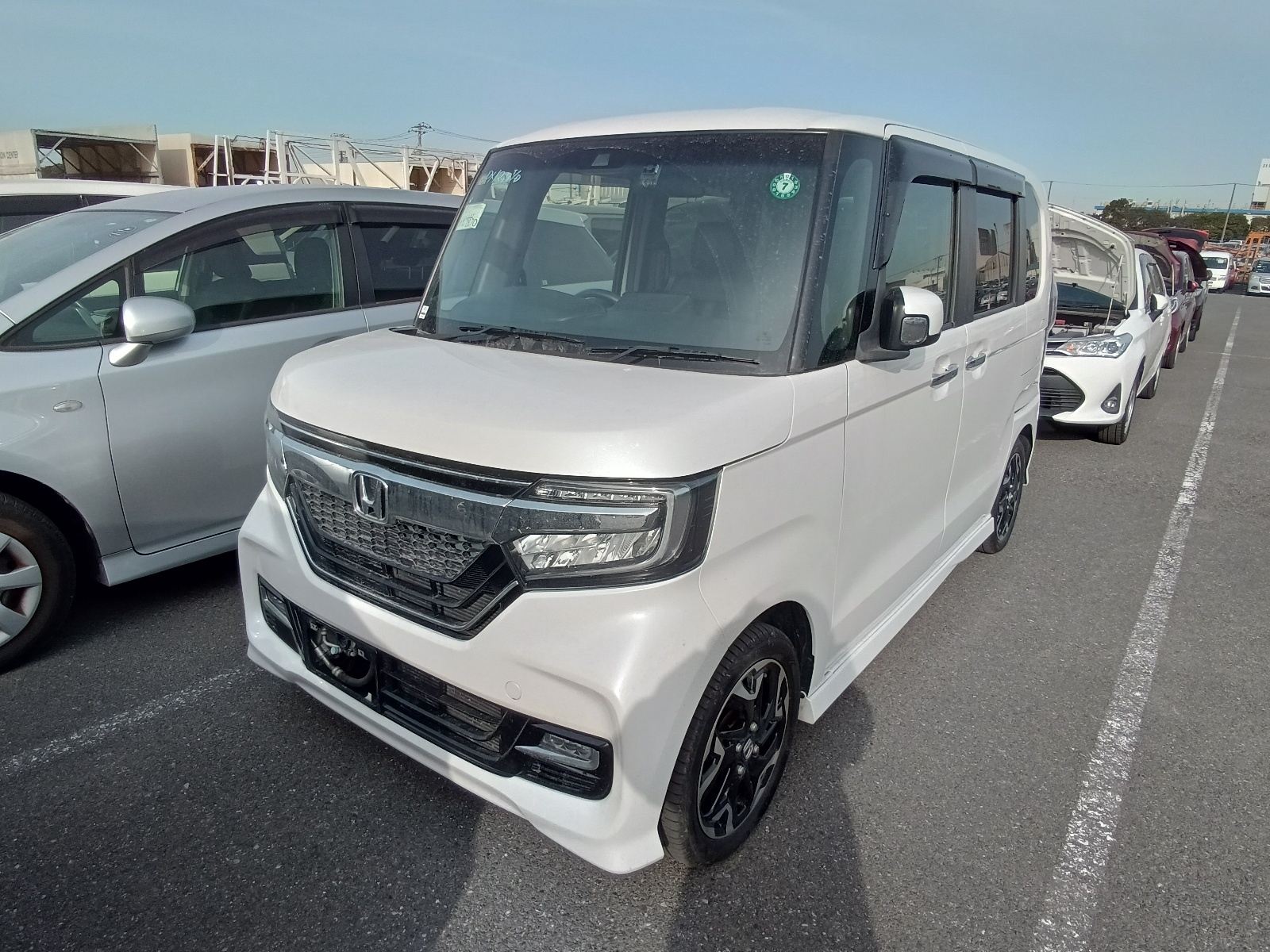 Honda N-box