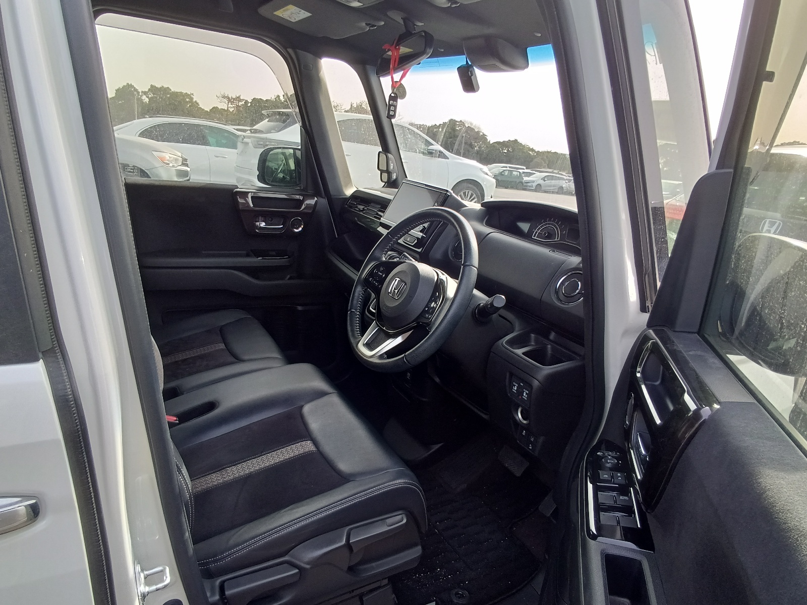 Honda N-box