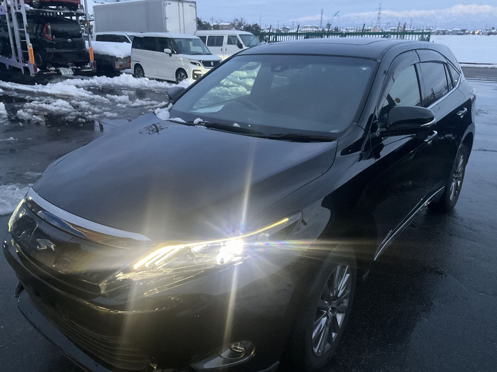 TOYOTA HARRIER