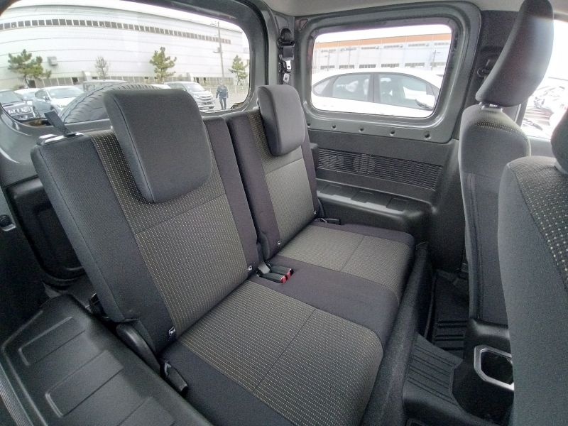 Suzuki Jimny Sierra