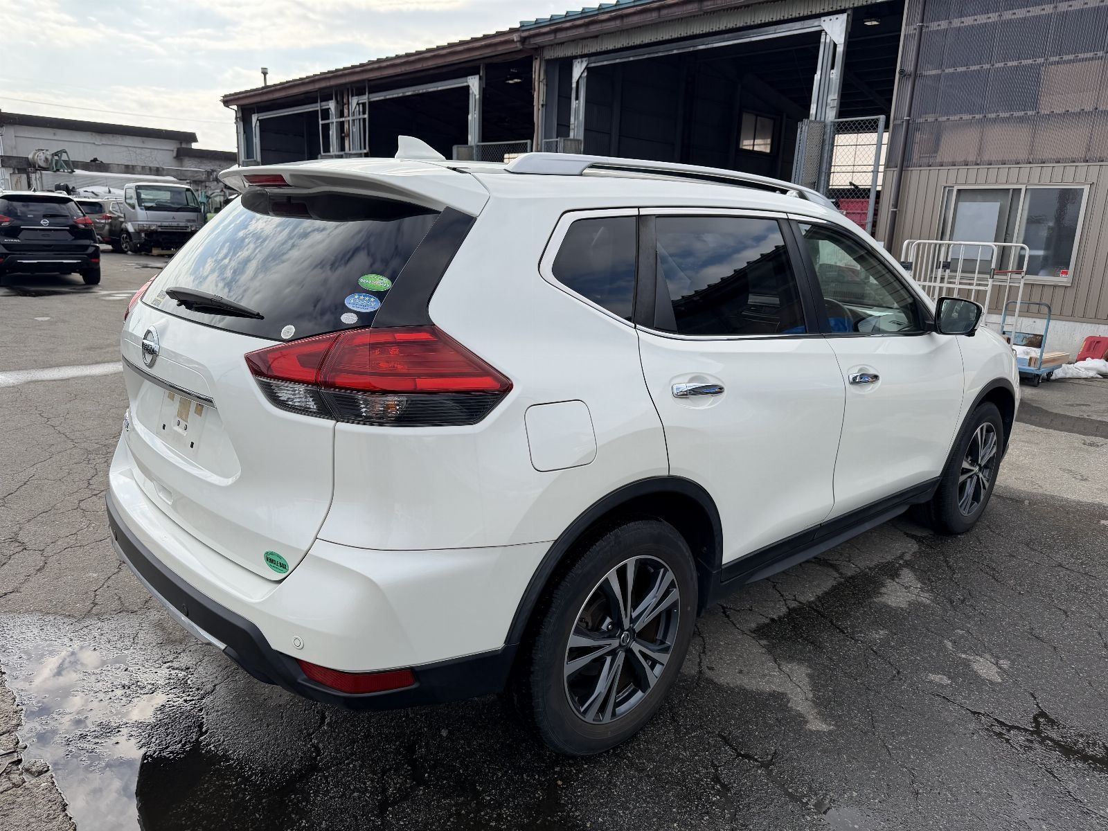 NISSAN X-TRAIL