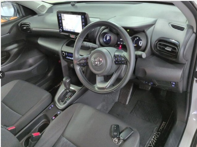 TOYOTA YARIS CROSS