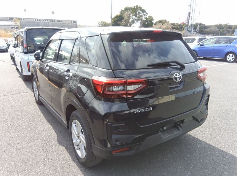 TOYOTA RAIZE