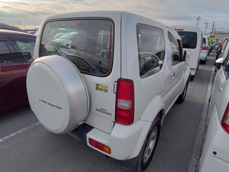 SUZUKI JIMNY SIERRA