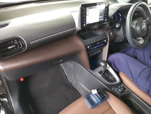 TOYOTA YARIS CROSS