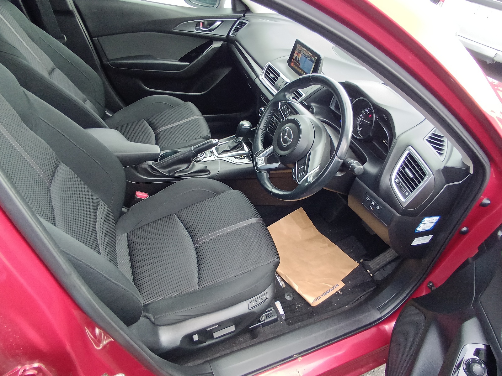 MAZDA AXELA
