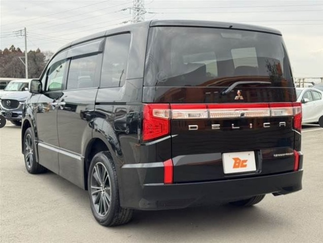 Mitsubishi Delica D:5