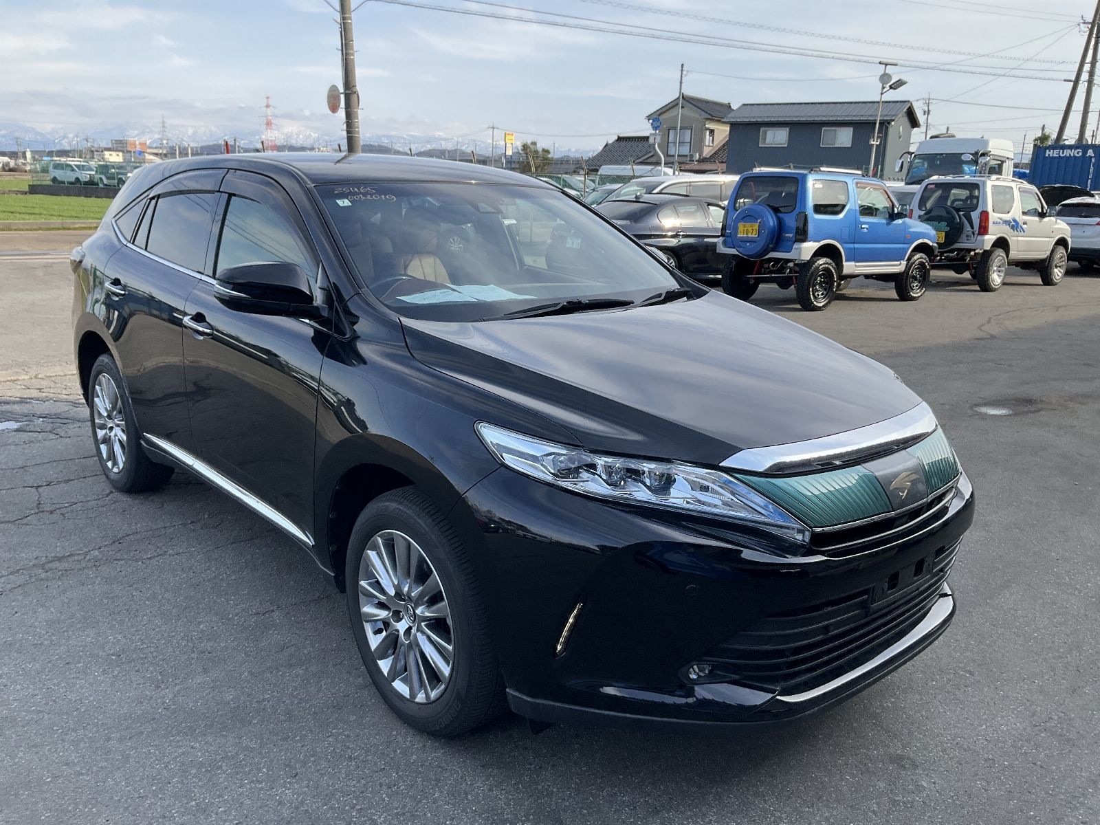 TOYOTA HARRIER