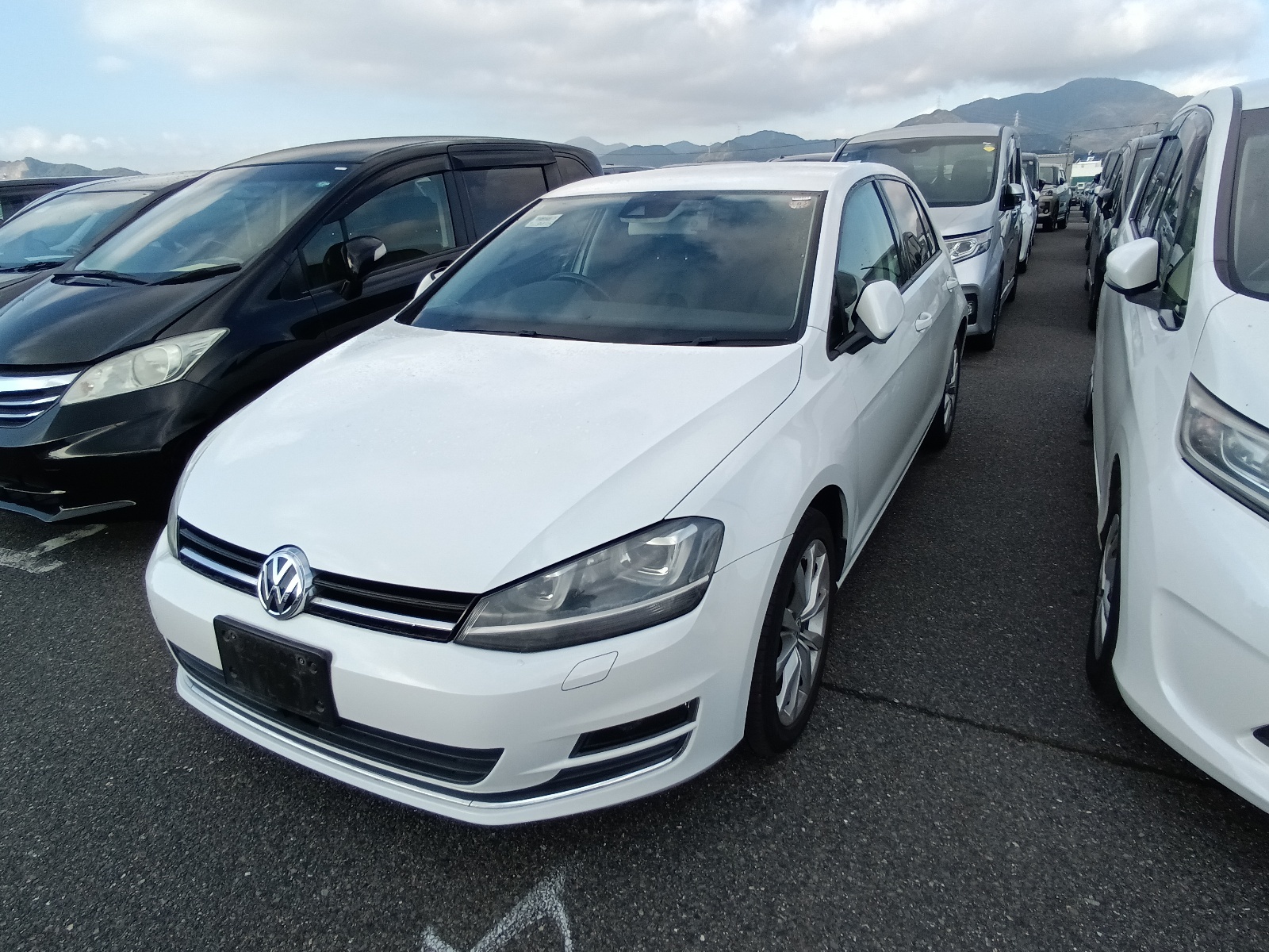 VOLKSWAGEN GOLF