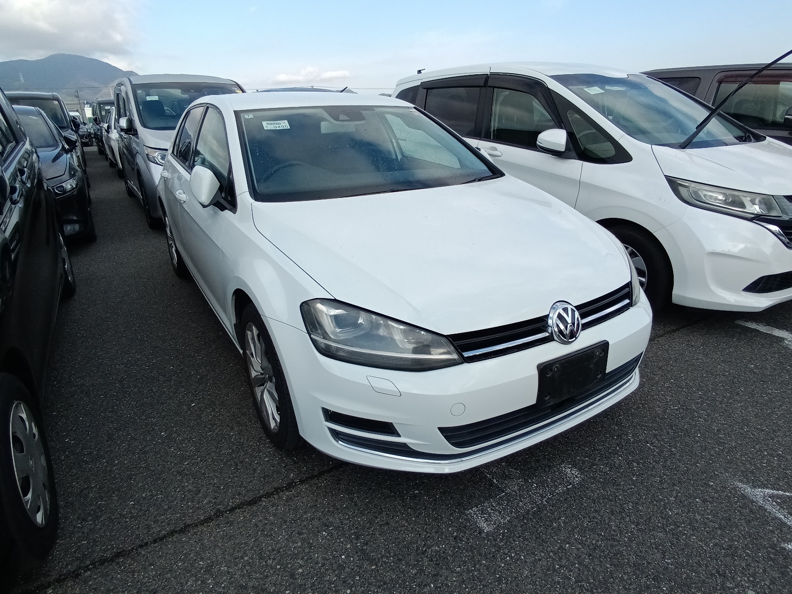 VOLKSWAGEN GOLF