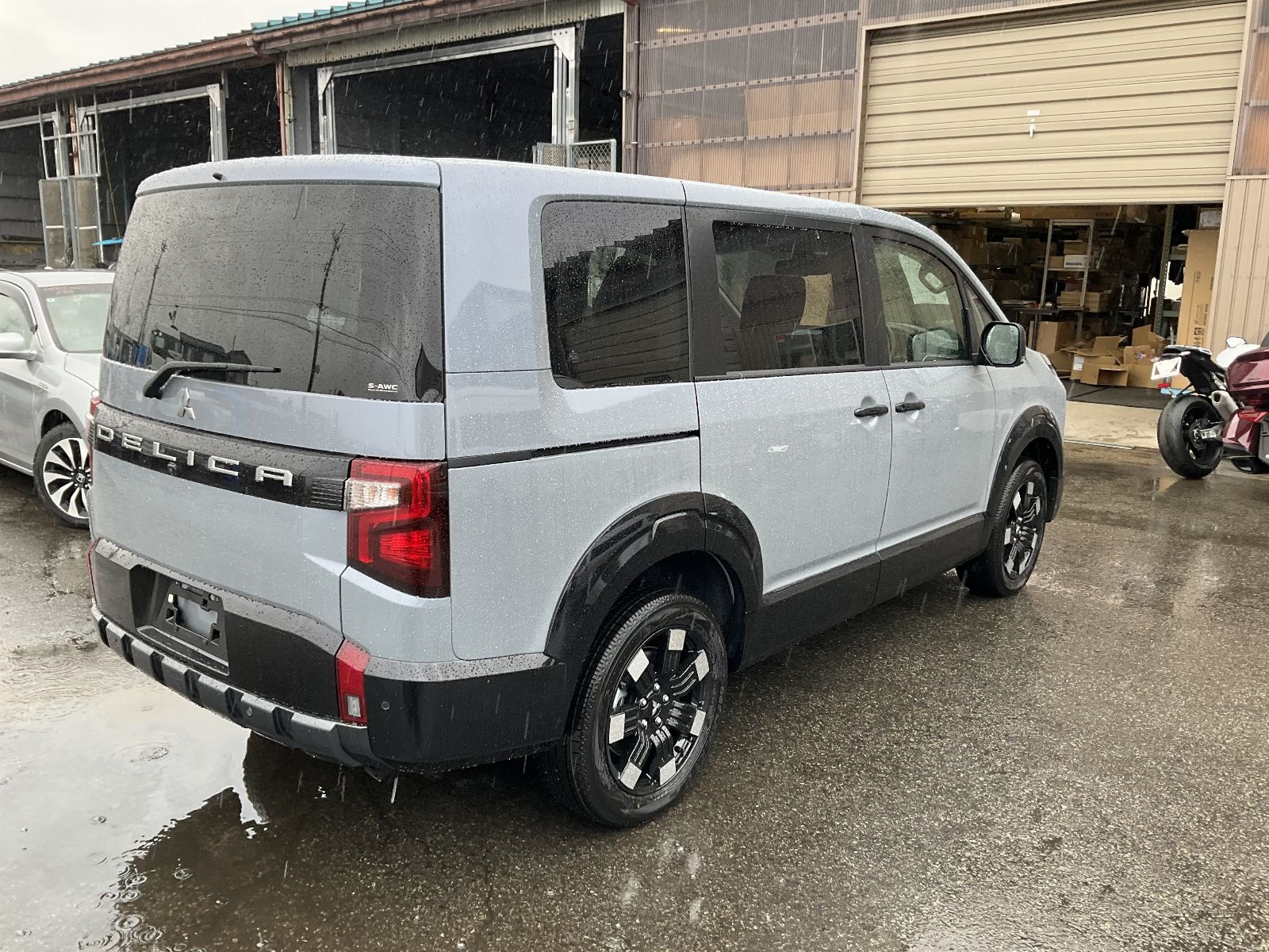 MITSUBISHI DELICA D:5