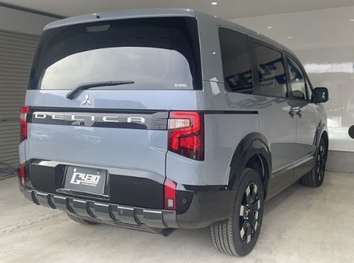MITSUBISHI DELICA D:5