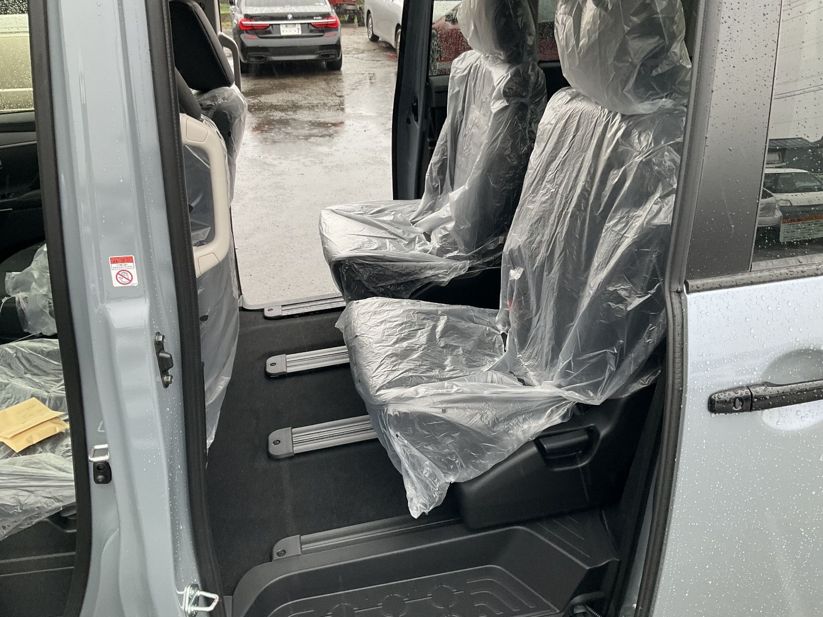 MITSUBISHI DELICA D:5