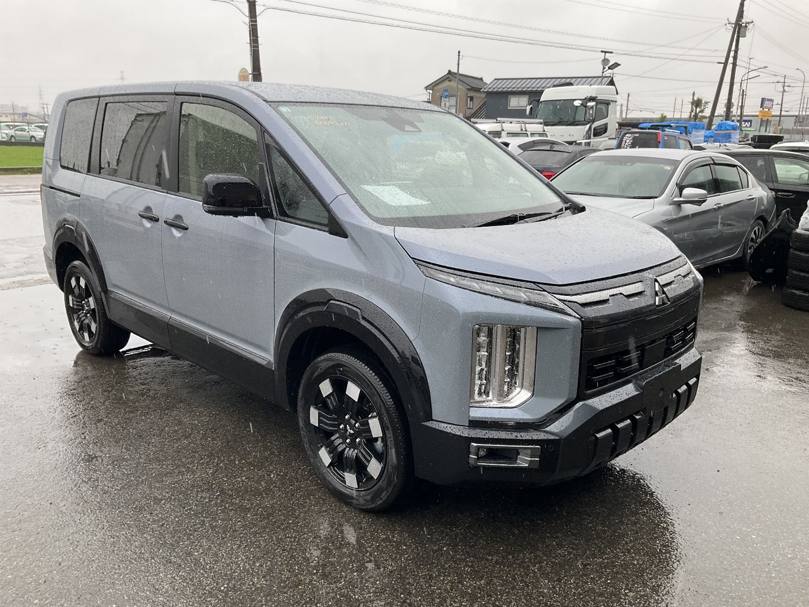 MITSUBISHI DELICA D:5