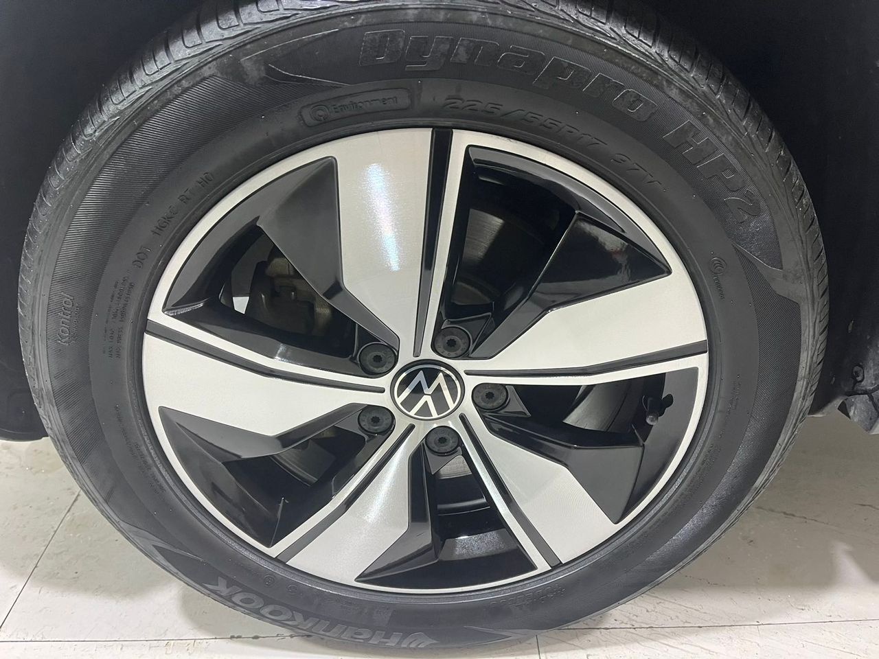 Volkswagen Tharu