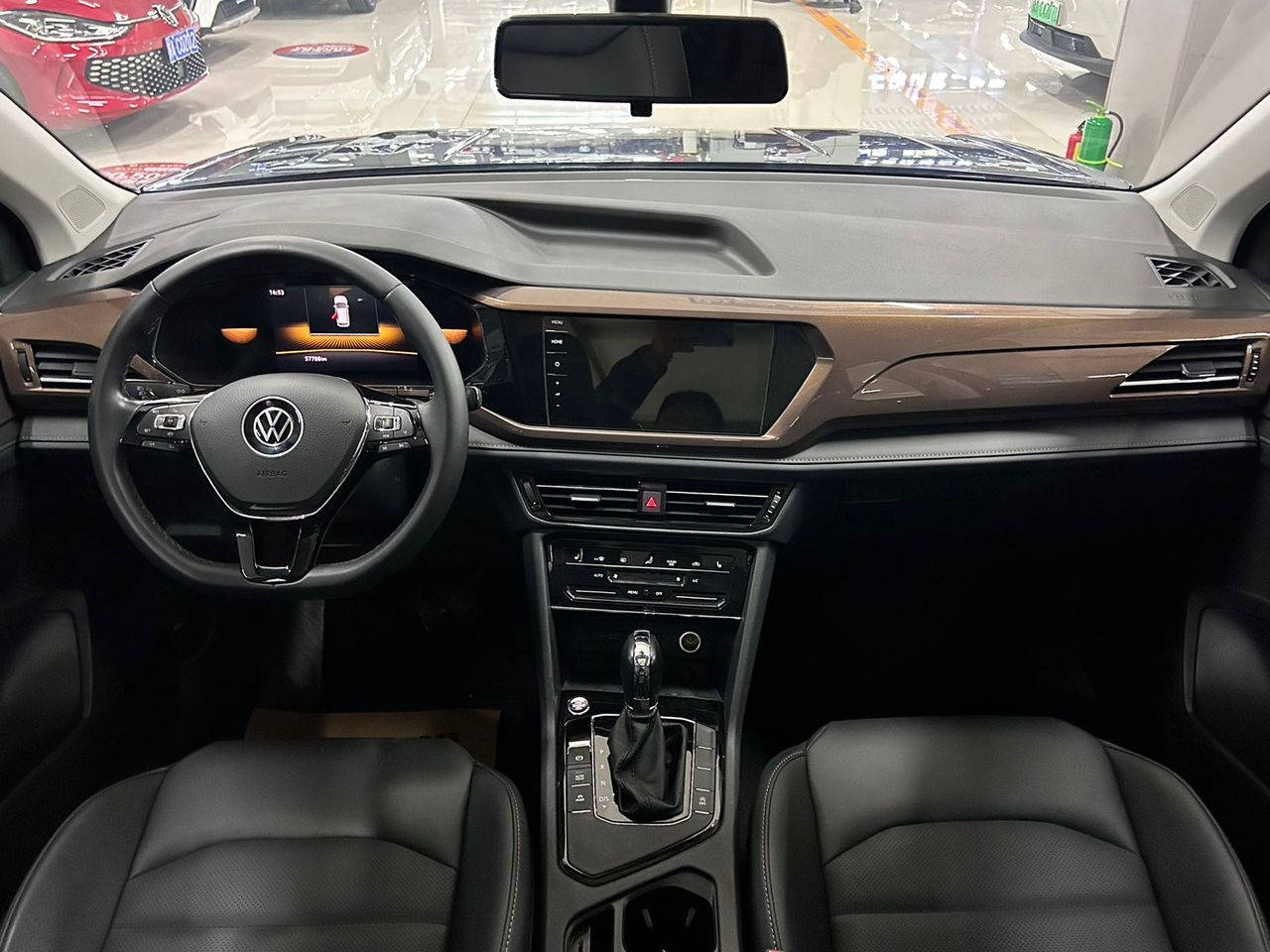 Volkswagen Tharu