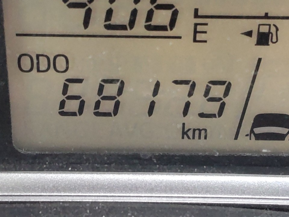 TOYOTA COROLLA FIELDER