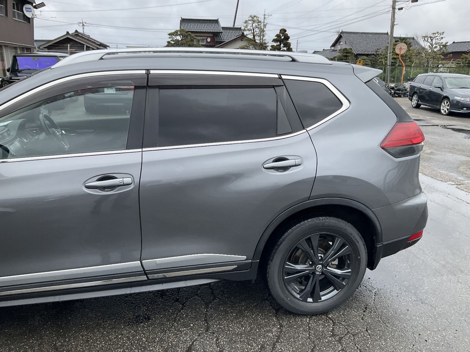 NISSAN X-TRAIL