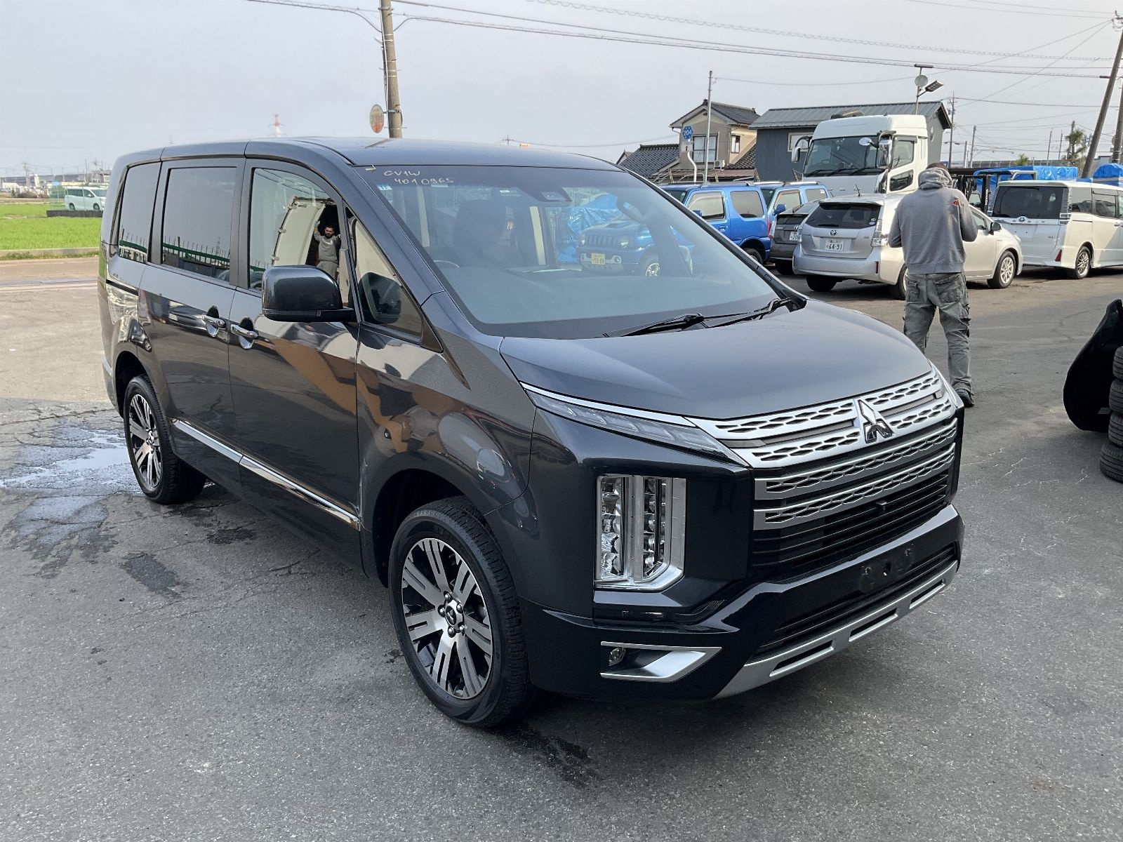 Mitsubishi Delica D:5