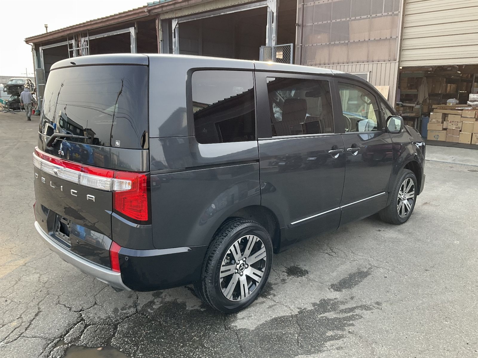 Mitsubishi Delica D:5