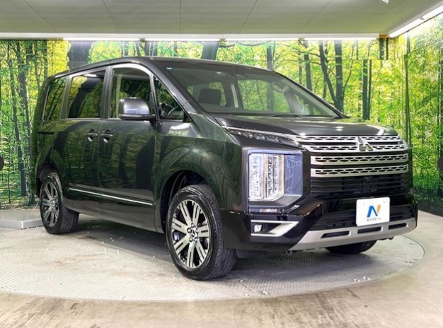 Mitsubishi Delica D:5