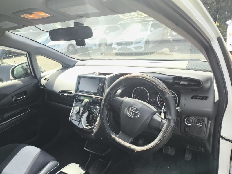 TOYOTA WISH