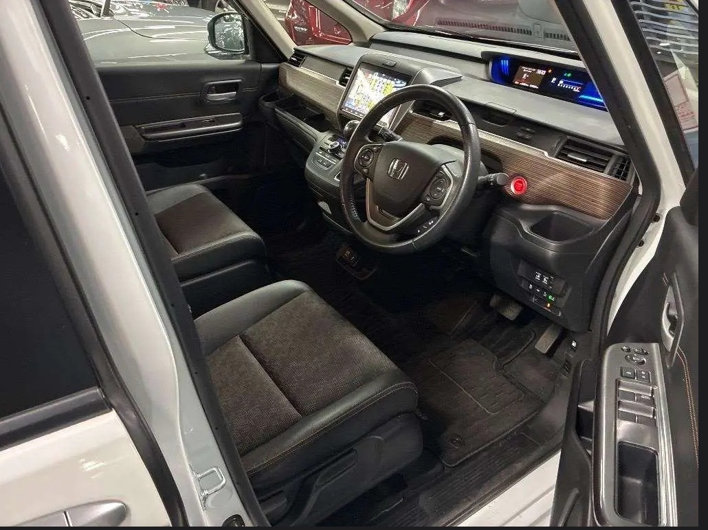 HONDA FREED+
