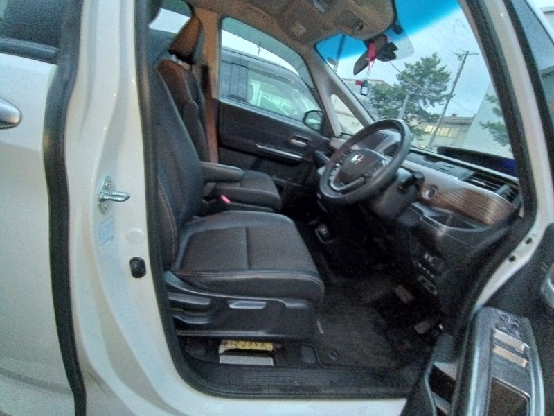 HONDA FREED+