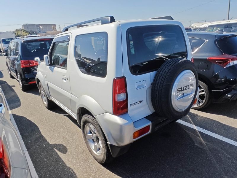 SUZUKI JIMNY SIERRA