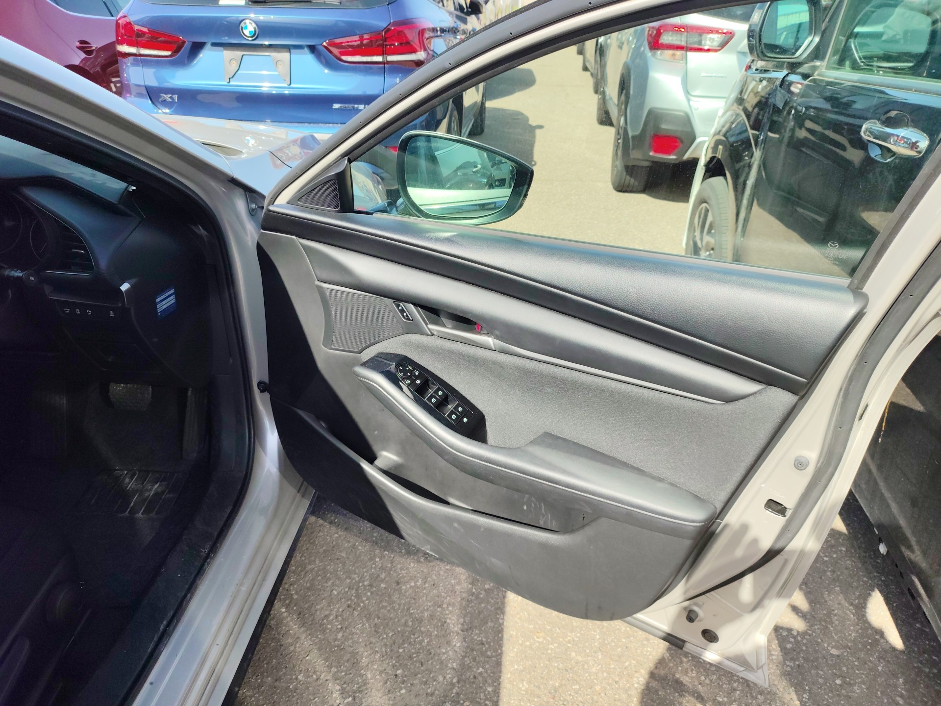 MAZDA MAZDA3