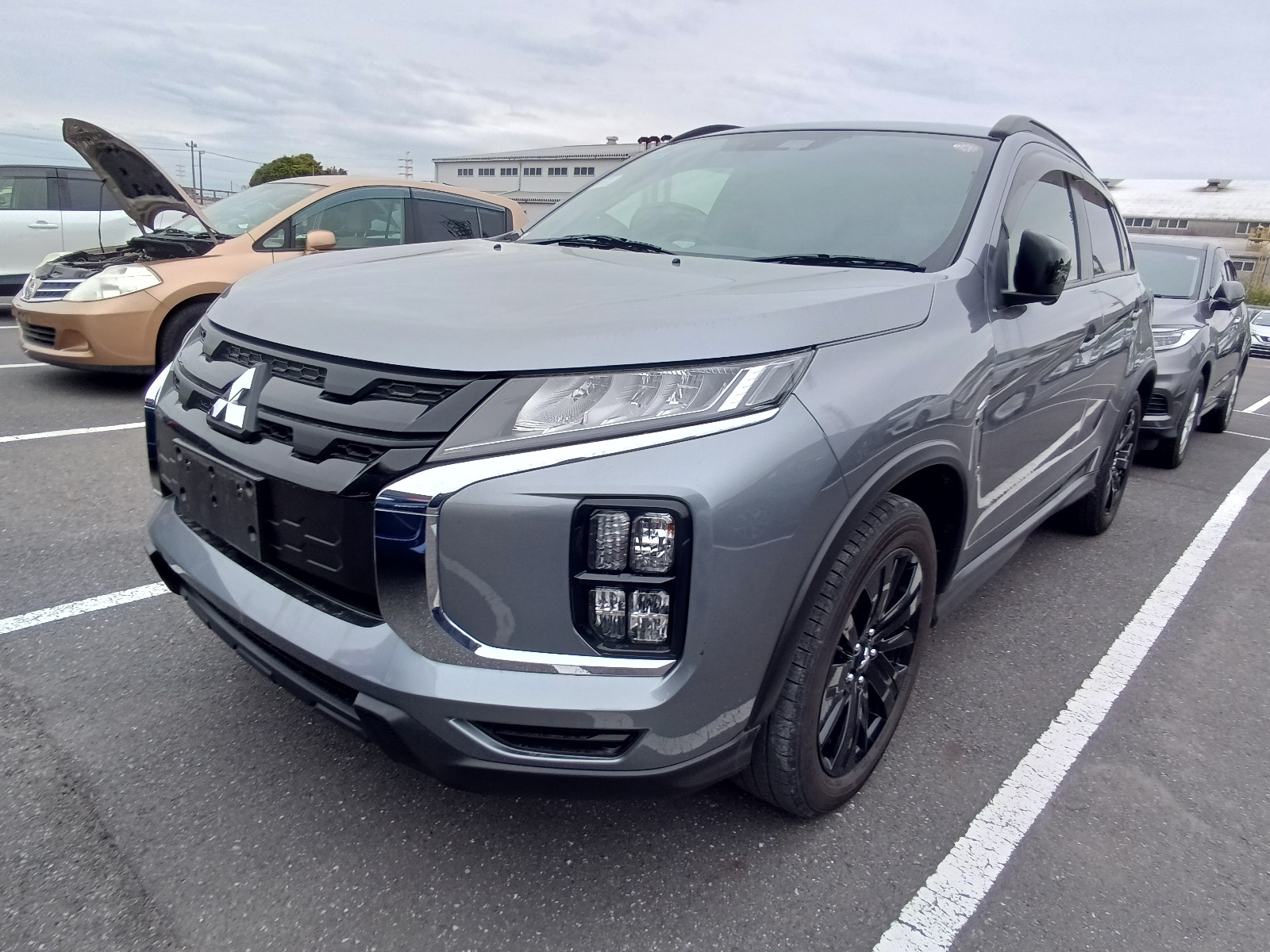MITSUBISHI RVR