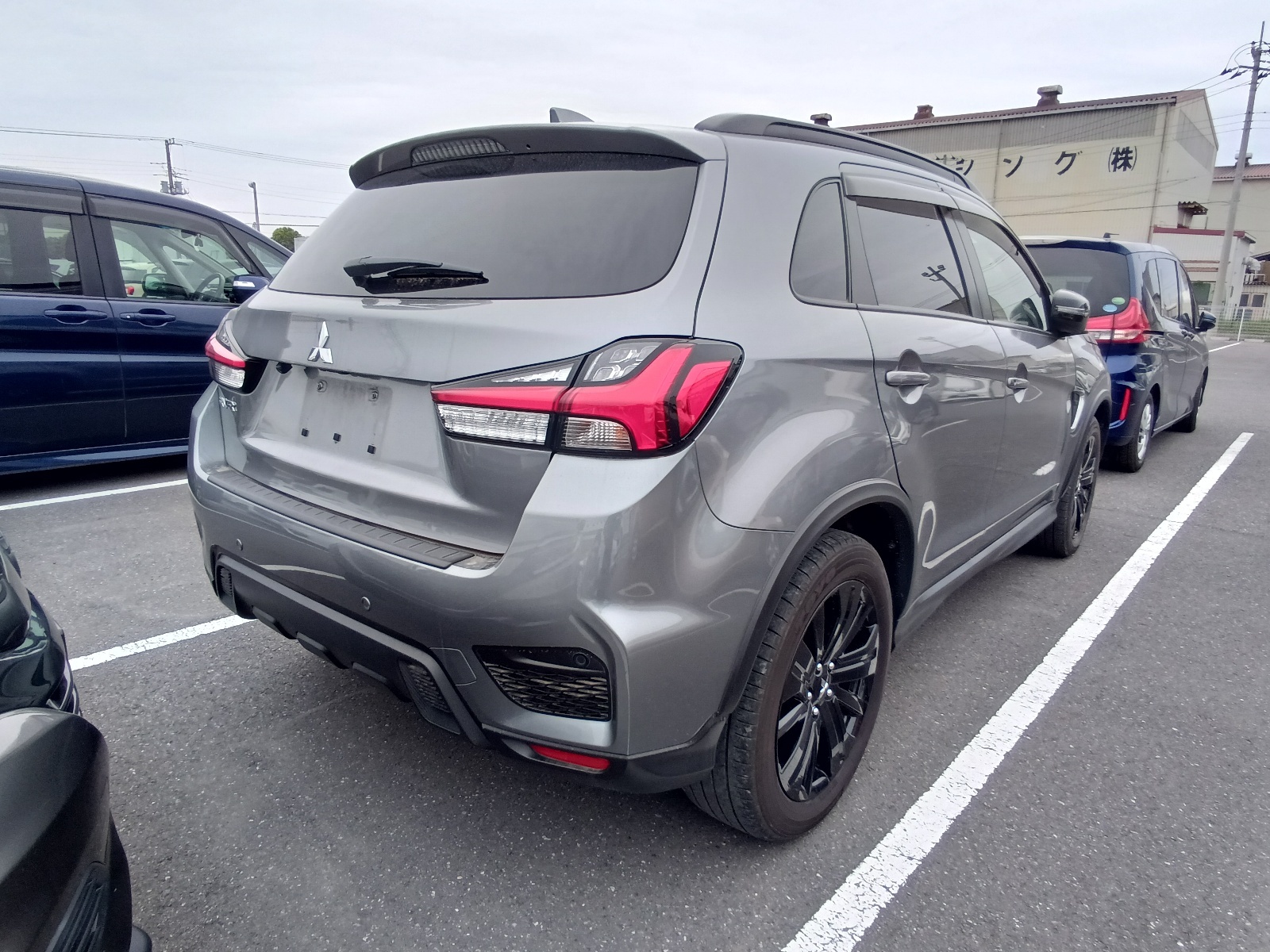 MITSUBISHI RVR