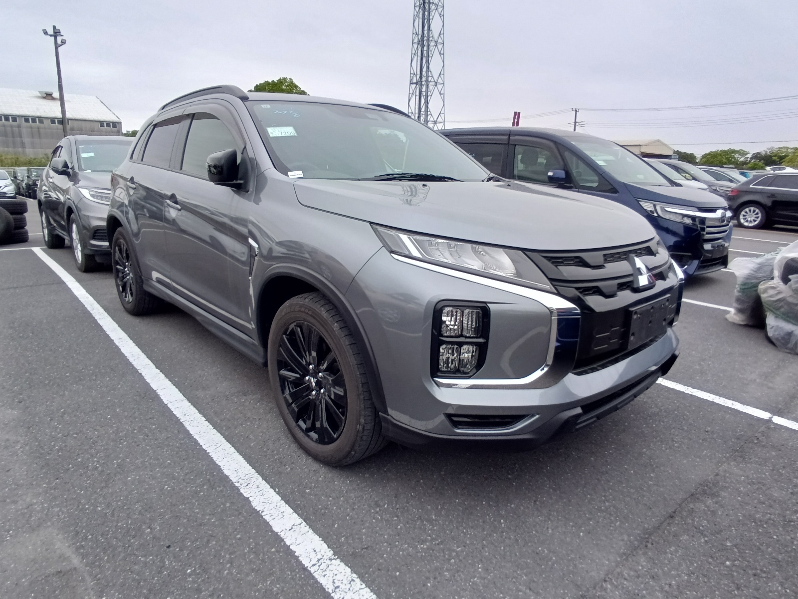 MITSUBISHI RVR