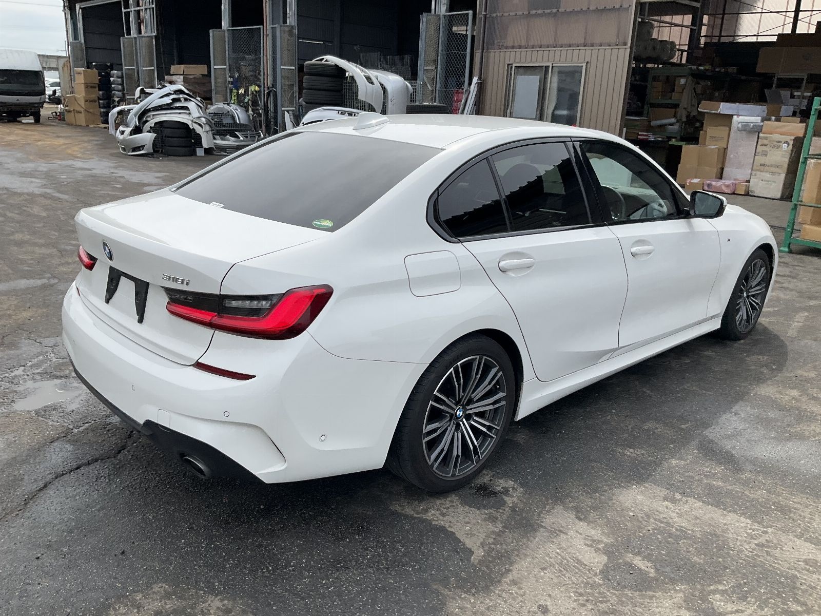 BMW 3 SERIES