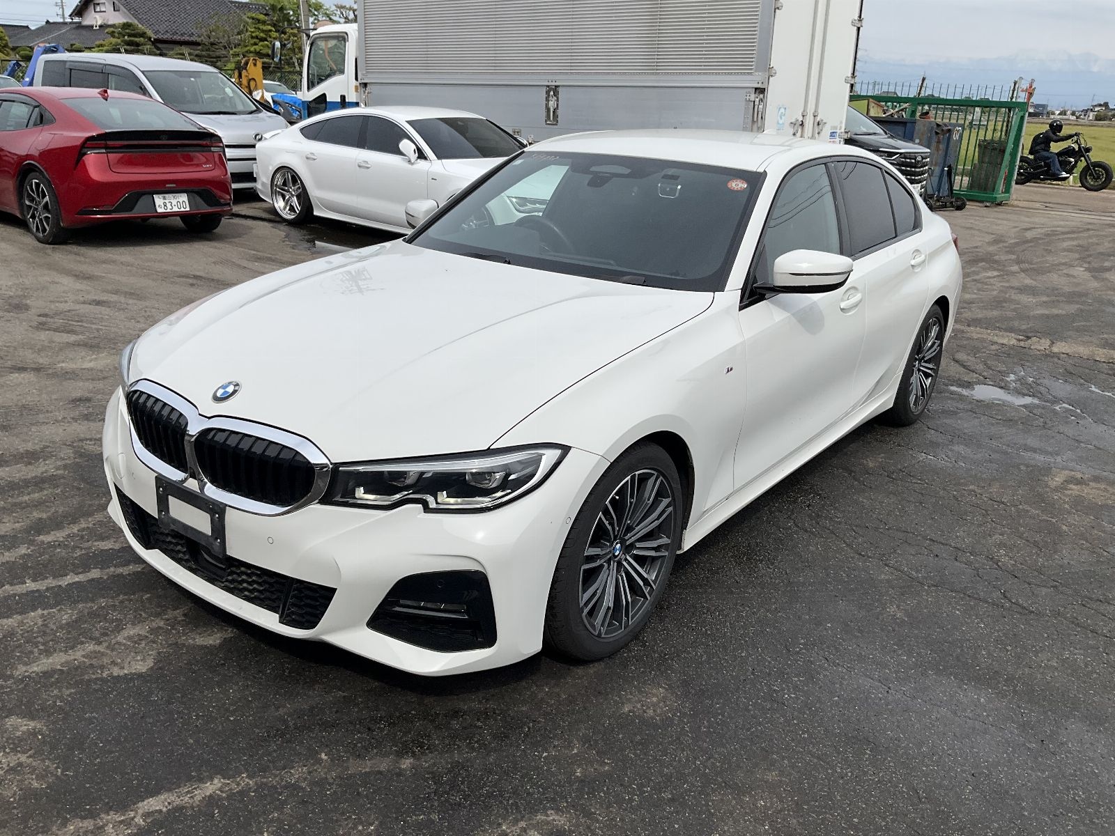 BMW 3 SERIES