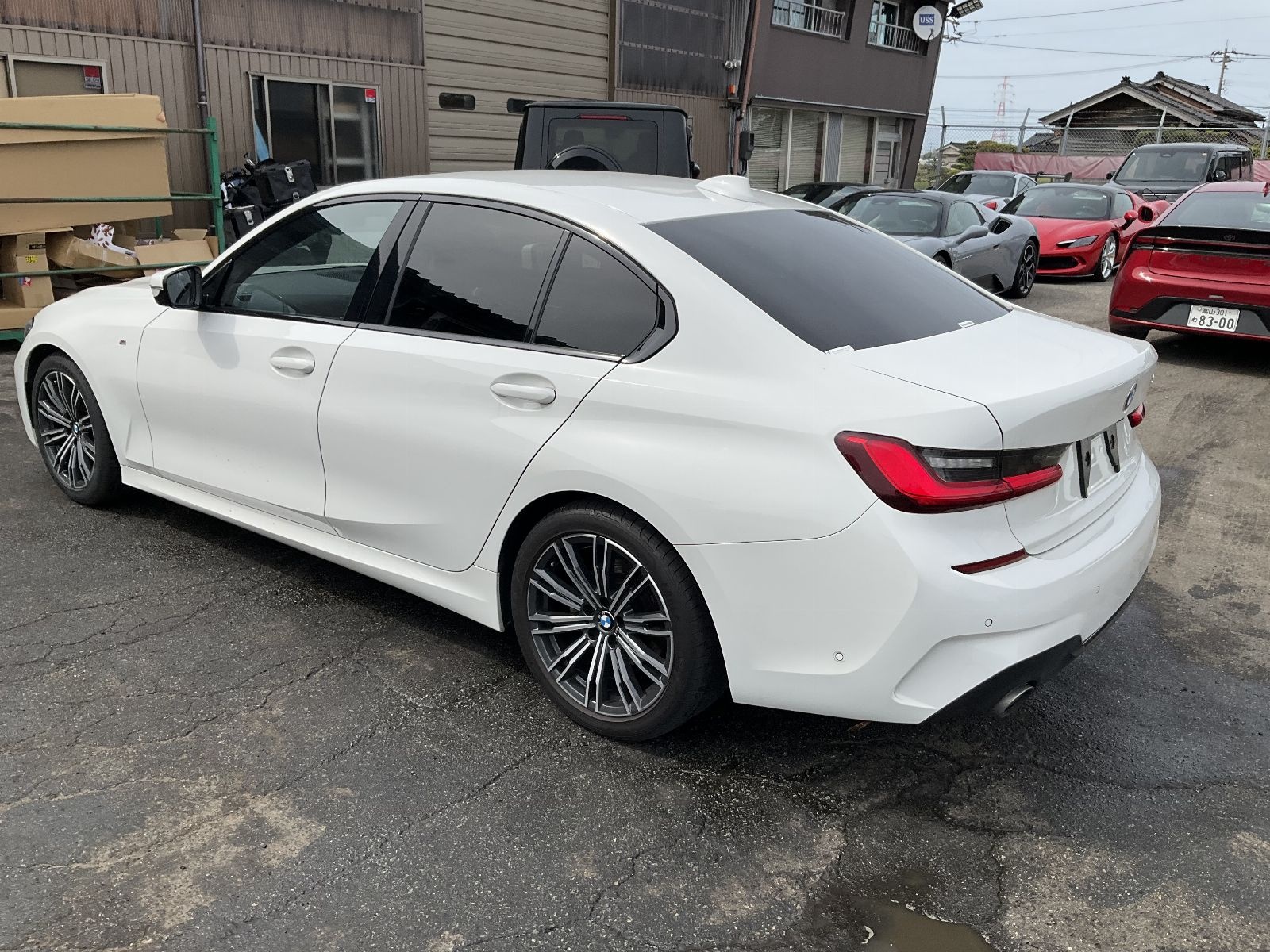 BMW 3 SERIES