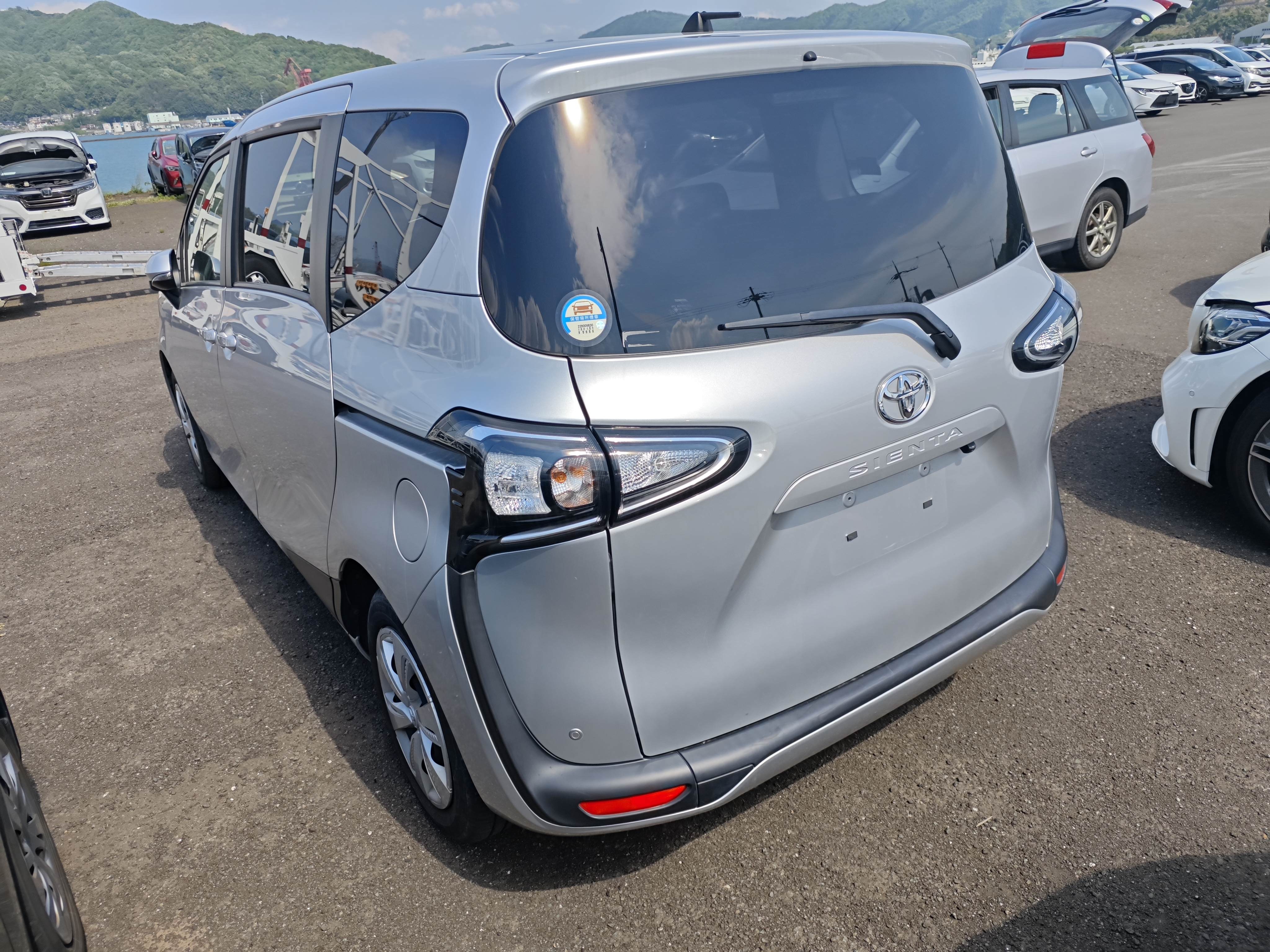TOYOTA SIENTA