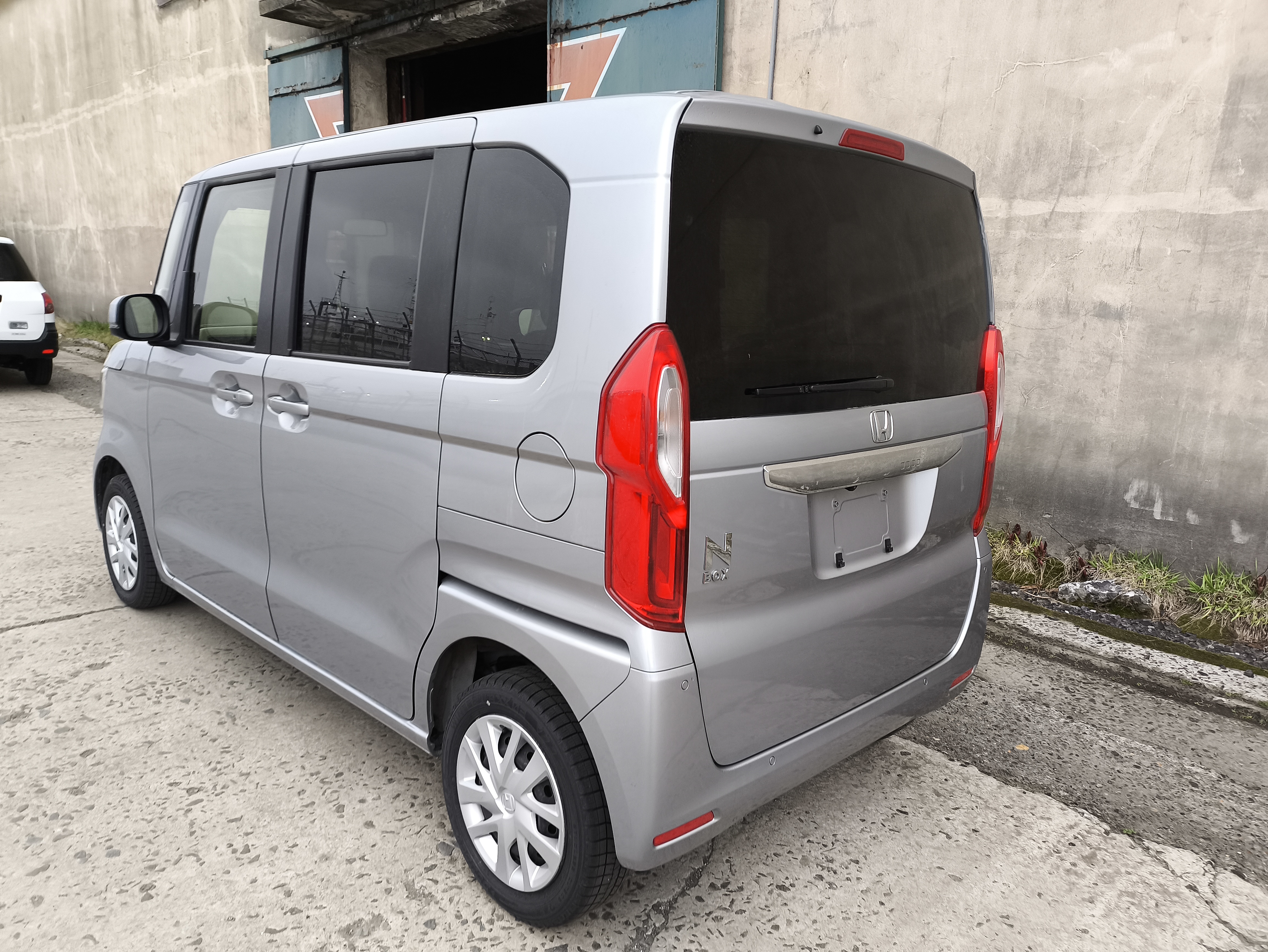 HONDA N BOX