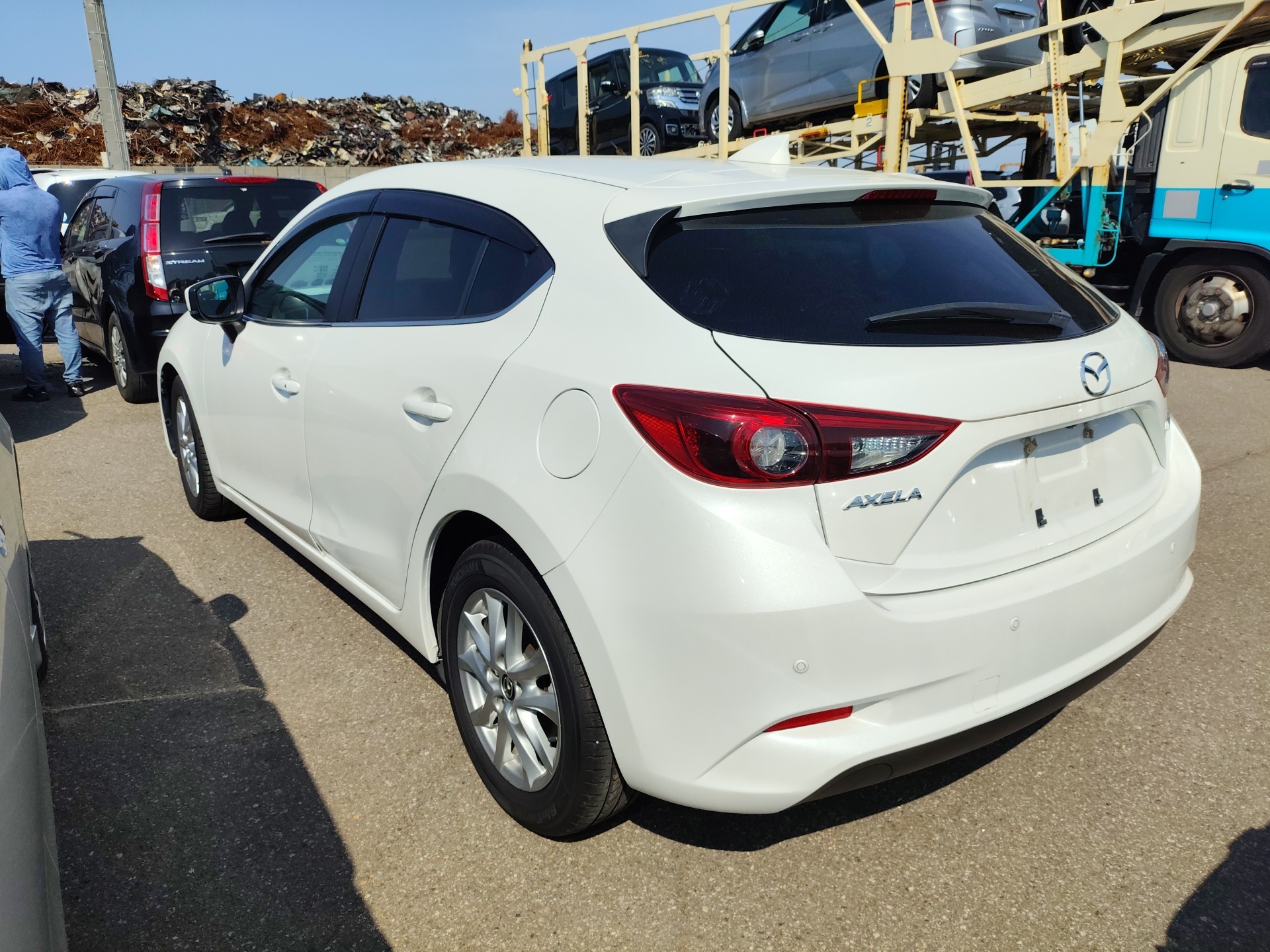 MAZDA AXELA SPORT