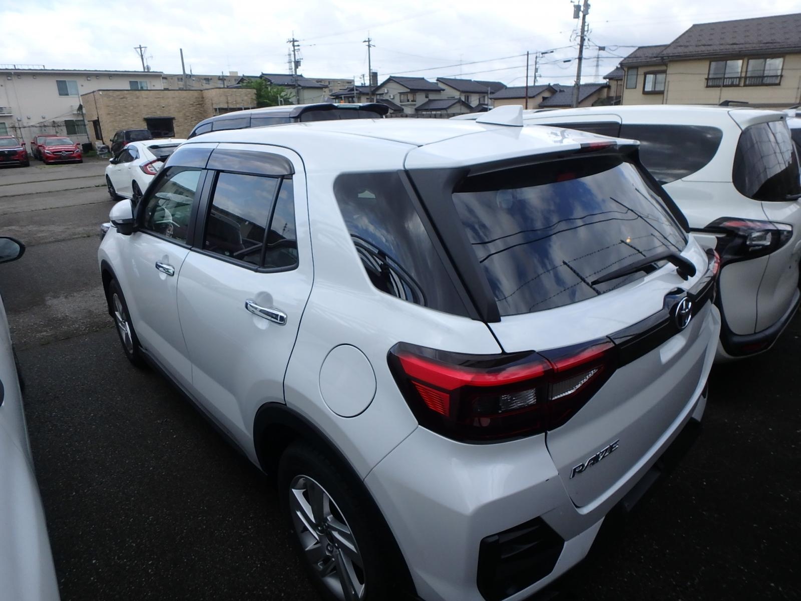 TOYOTA RAIZE