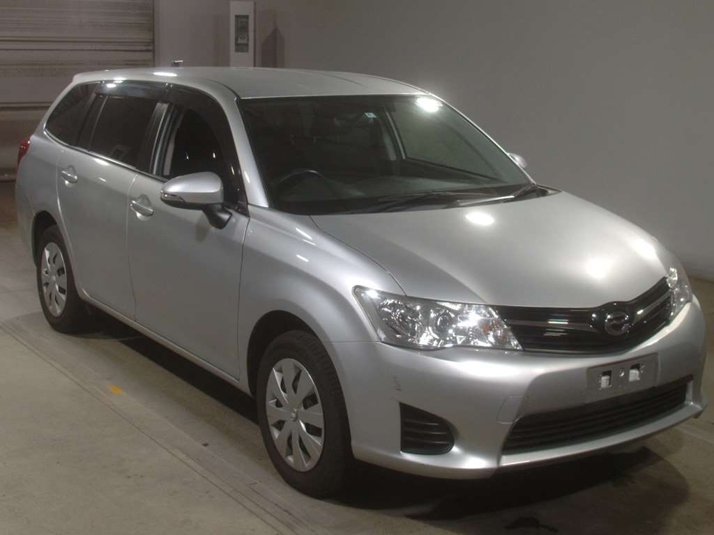 Toyota Corolla Axio 2013