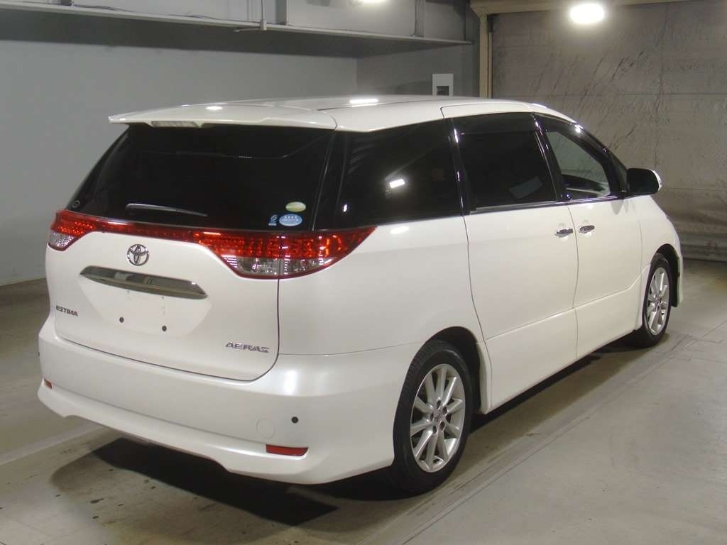 Toyota Estima Hybrid 2015