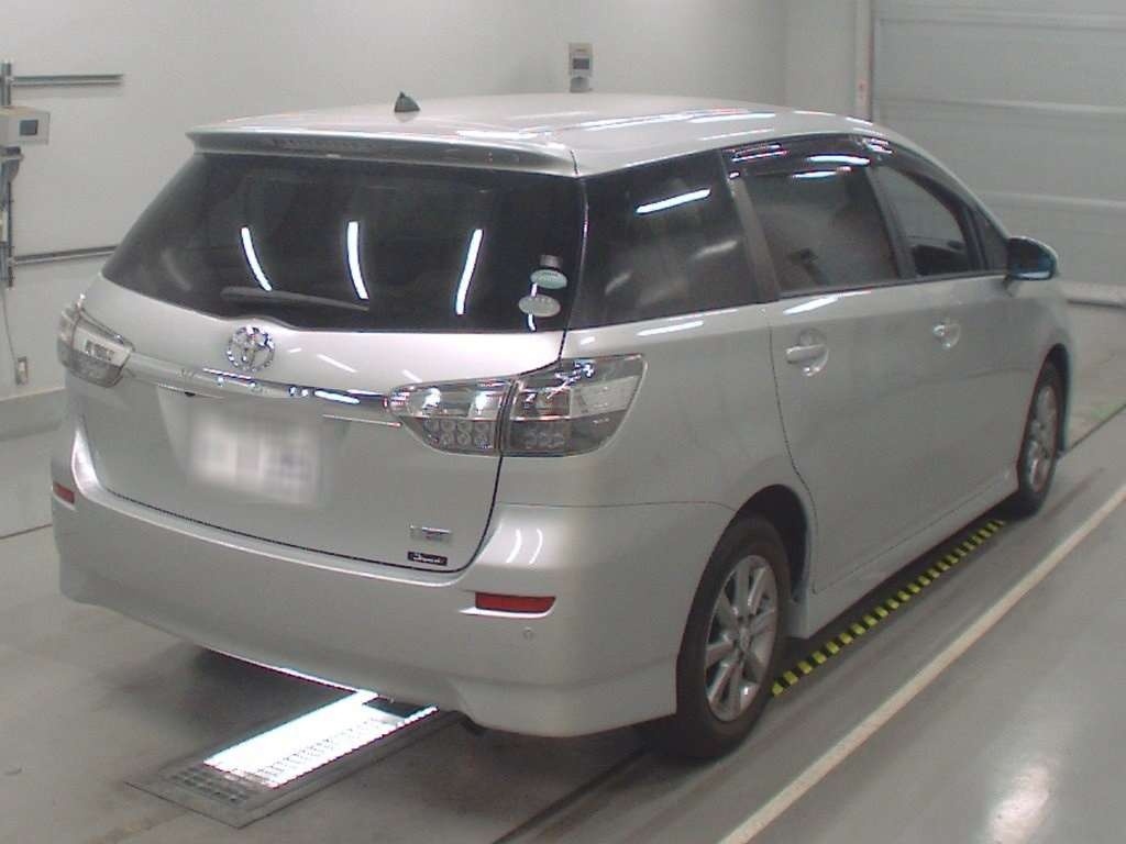 Toyota Wish 2015